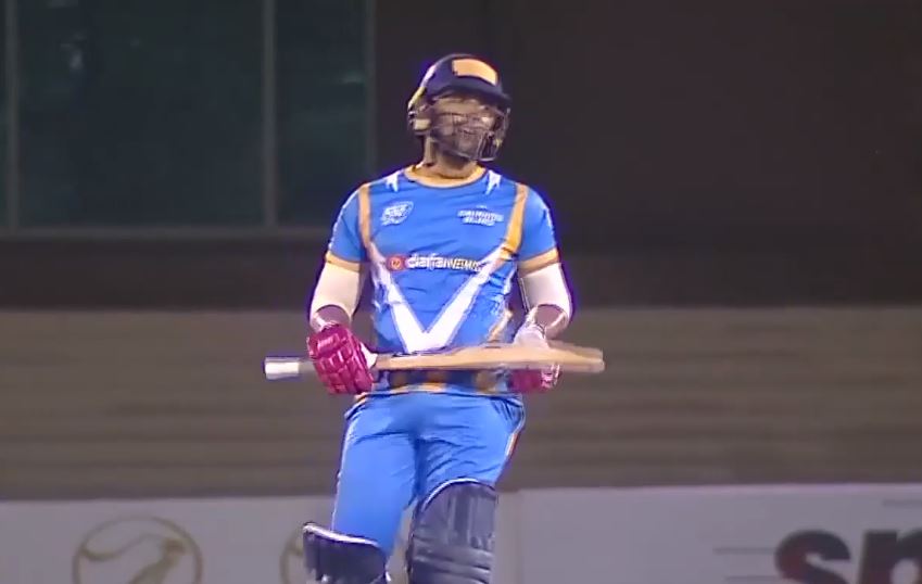 59* off 28! Alishan Sharafu sparkles in Emirates Blues' chase
