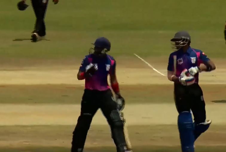 Upbeat Kings sail past Smashers by 6 wickets