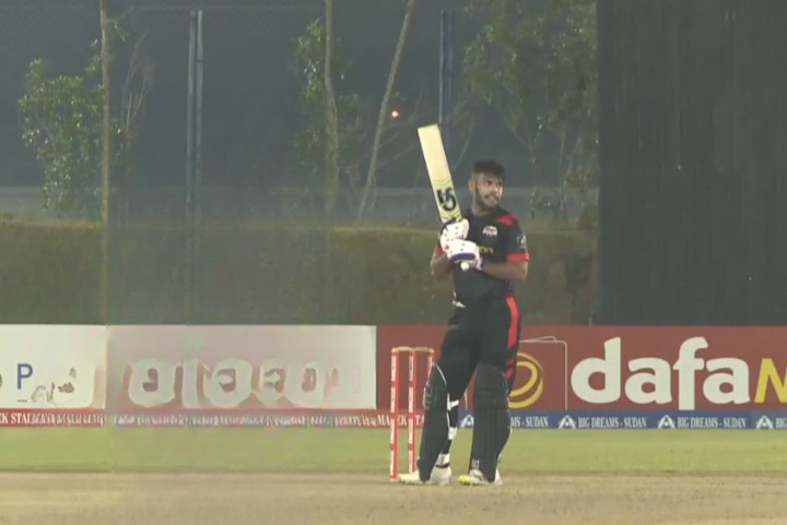 Usman Khan's blazing 75 gives Sharjah a great start