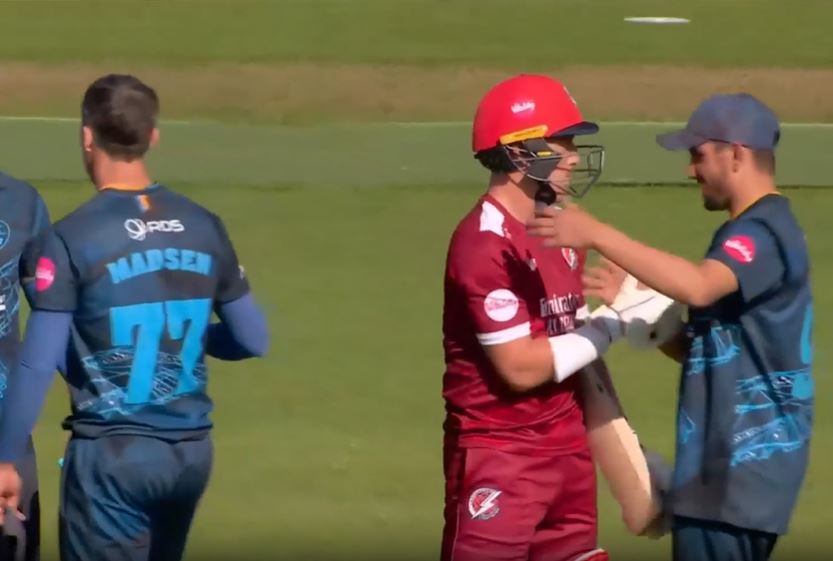 Wells, Mitchell muscle Lancashire to 4-wicket win