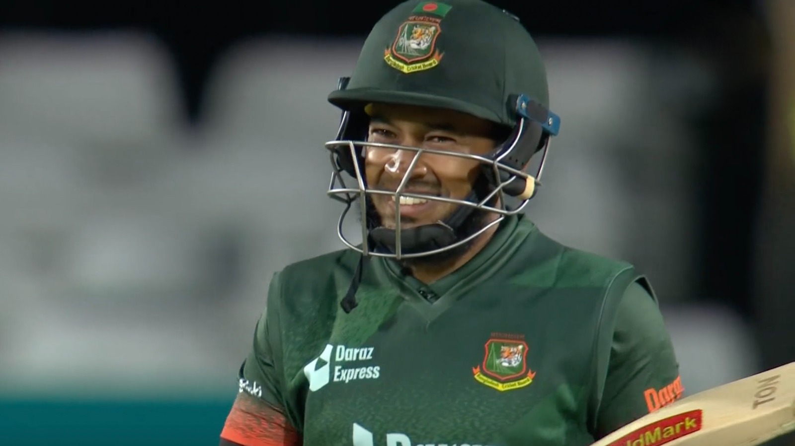 THRILLER! BAN chase down mammoth 320 target