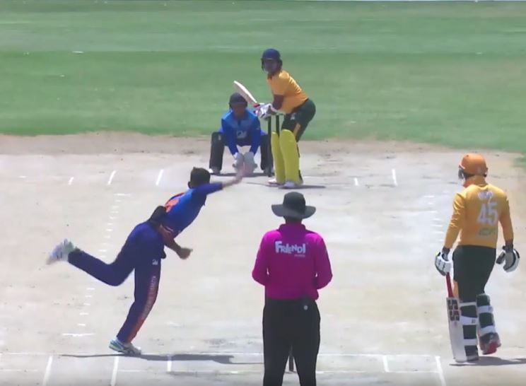 52 off 29! Vasudev Dalta goes aerial route