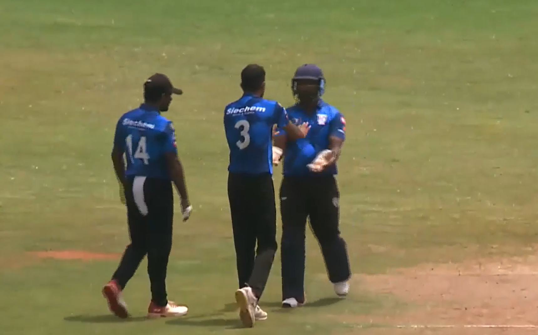 Eagles fly high to outmuscle Royals by 30 runs