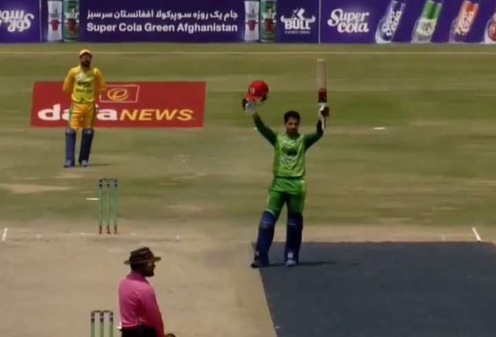 53 off 33! Sharafuddin Ashraf gets into groove