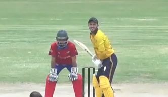 63 off 18! Omar Abdullah lights up the sky