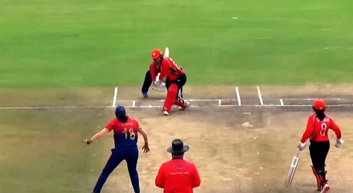 Theertha, Oza shine as UAE beat Hong Kong by 72 runs
