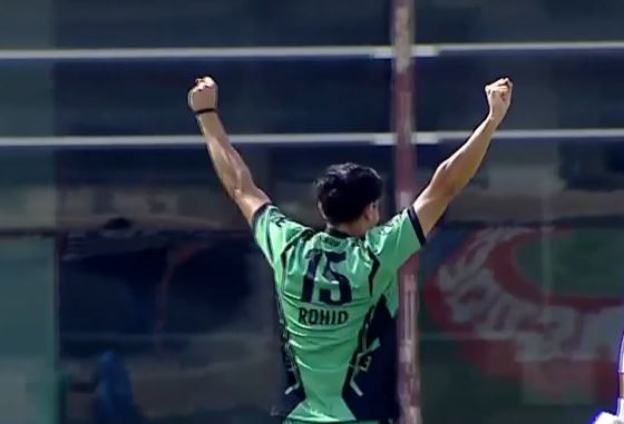 Rohid Khan restricts Emirates Blues to 59