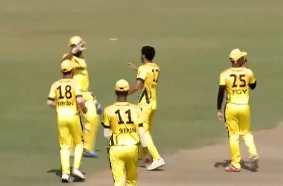 Muhammad Rohid puts on a show with his 4-fer