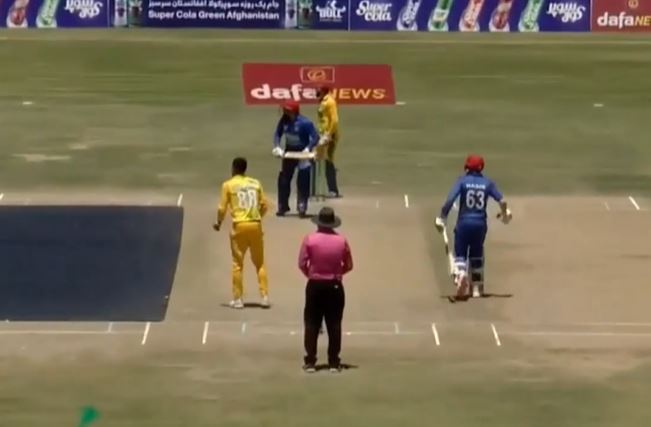 63* off 29! Samiullah Shinwari takes Defenders to 294