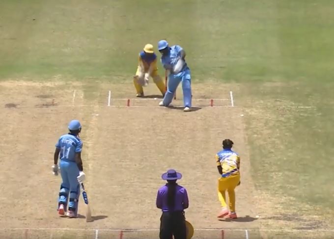 7 Sixes! Lendon Lawrence's destructive 28-ball 62