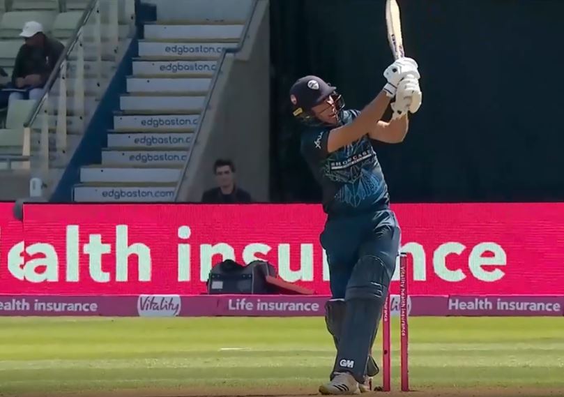 4 Sixes! Wayne Madsen dazzles with 35-ball 50