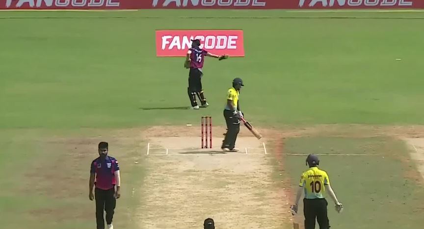 Kings overpower Avengers by 8 wickets