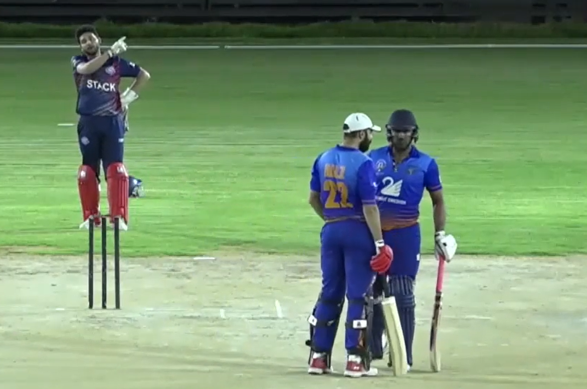 94 off 62! Ravija Sandaruwan puts on a show