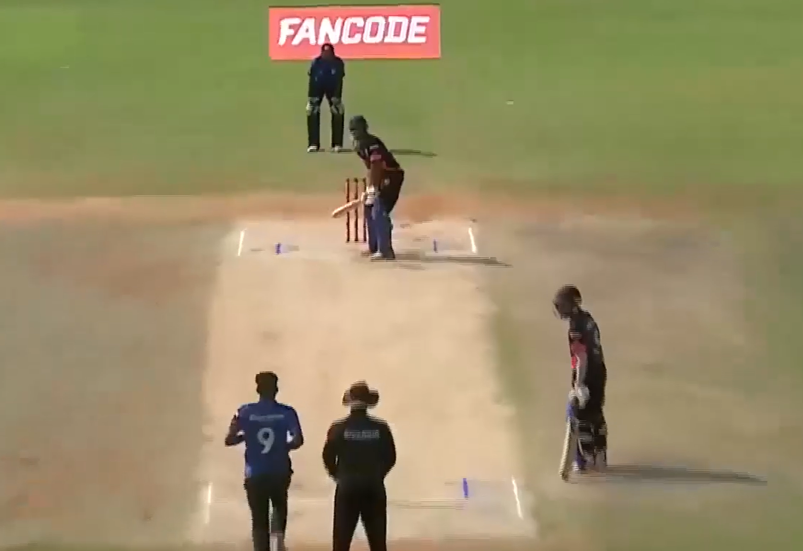57off 22! Sivamurugan M plays a quickfire cameo