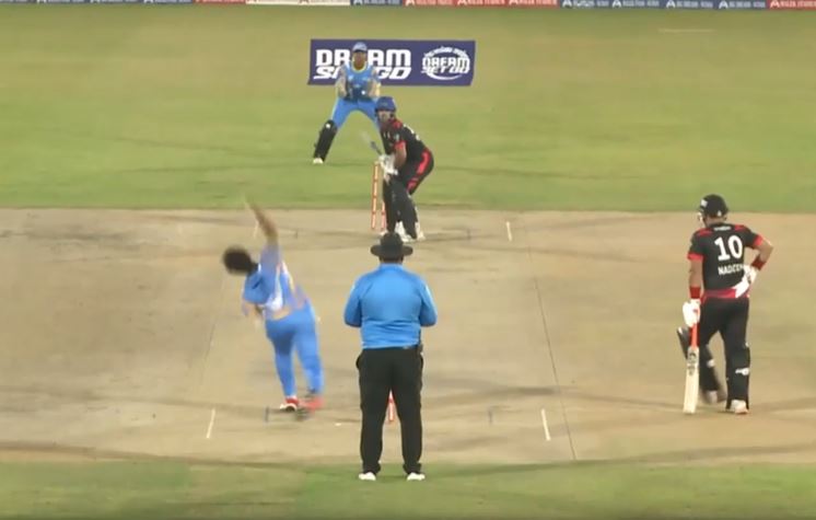 Usman Khan dazzles with marvelous 150