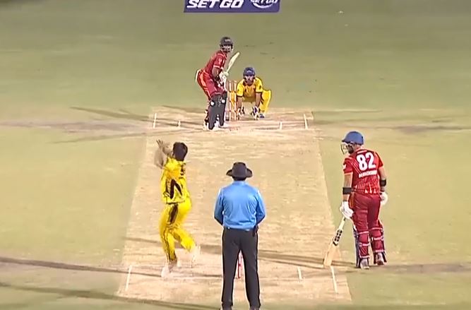 Zubair Khan spins his web with a 3-fer