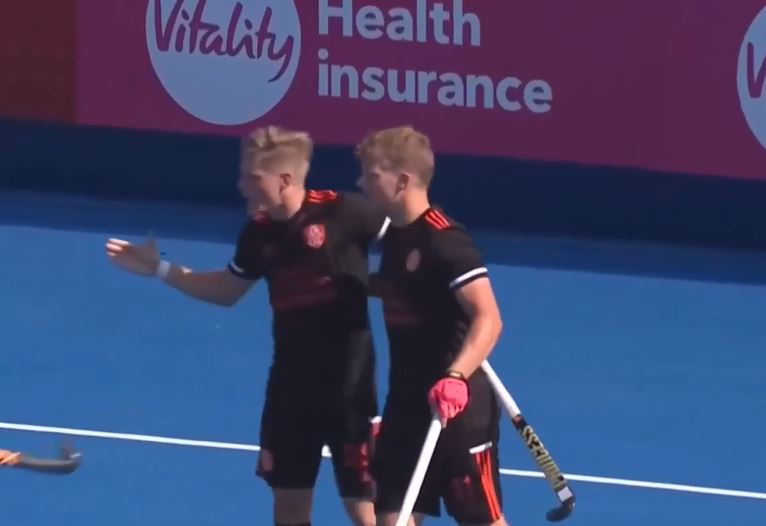 Netherlands fight hard to beat Spain 3-2