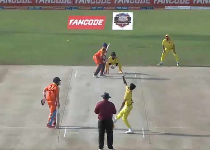 Z Games Strikers restrict Seven Districts to win by 15 runs