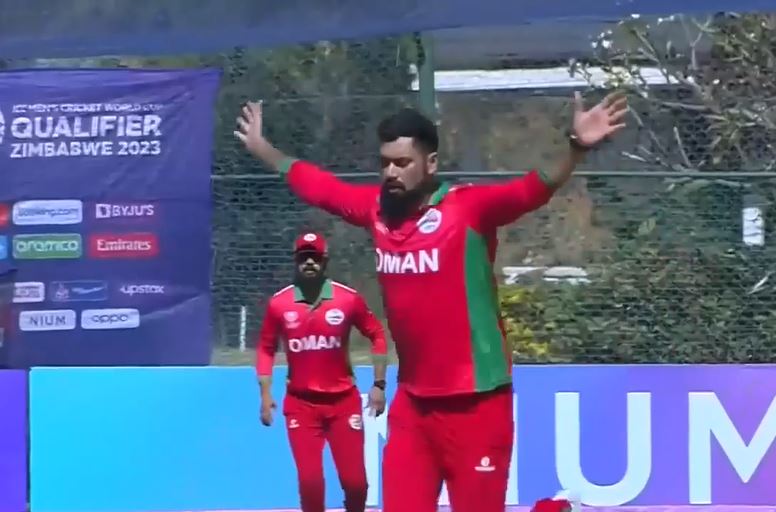 5 for 55! Bilal Khan rules the roost