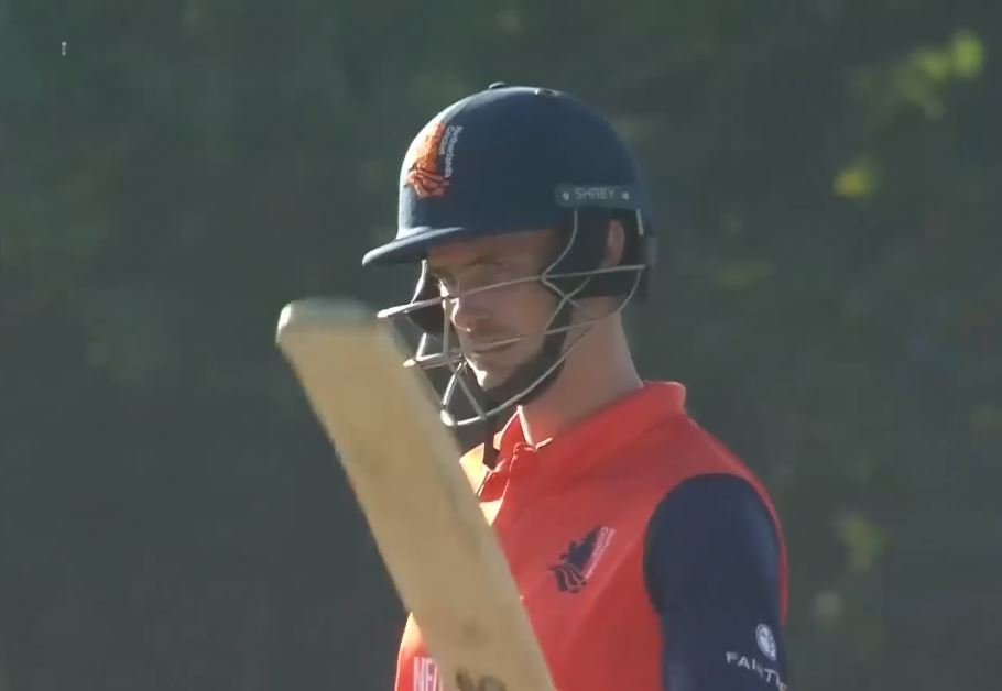 Scott Edwards stars with crucial captain's knock of 67