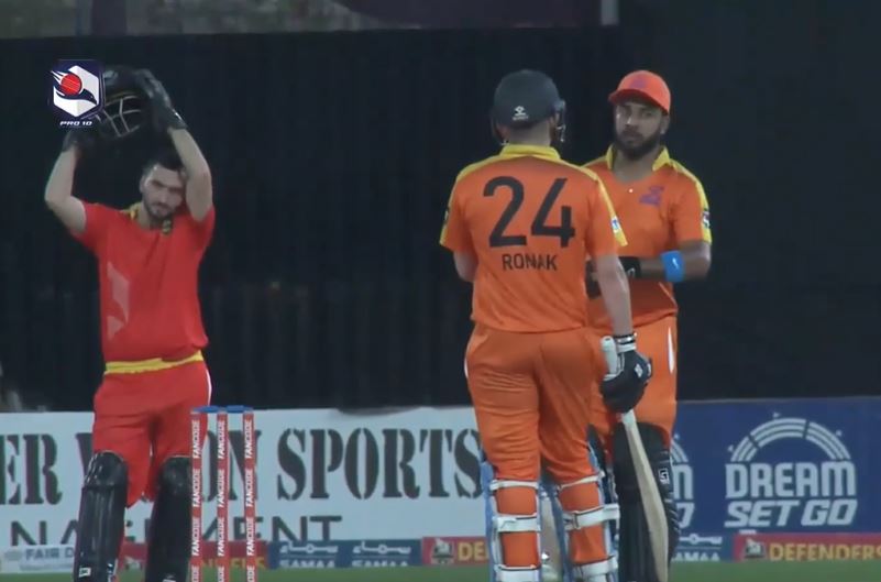 4 Sixes! Furqan Khalil's 42-run blitz