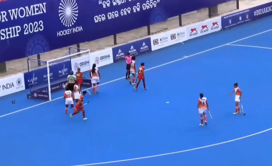 Spirited Karnataka upset Puducherry 2-0