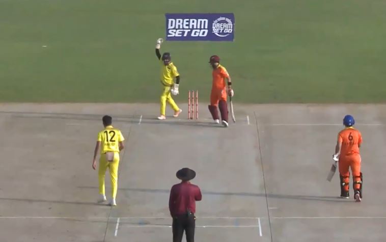 3 for 25! Haider Ali strikes early