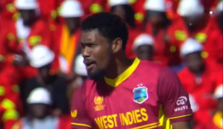 Keemo Paul's 3-fer puts ZIM on the backfoot