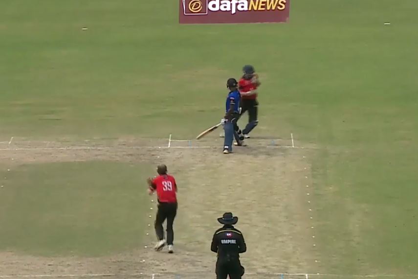 3 for 9! Prashant Thakar tears down Tigers