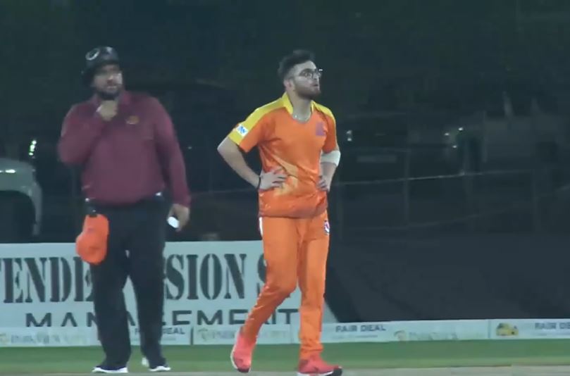 3 for 16! Ronak Panoly delivers with the ball