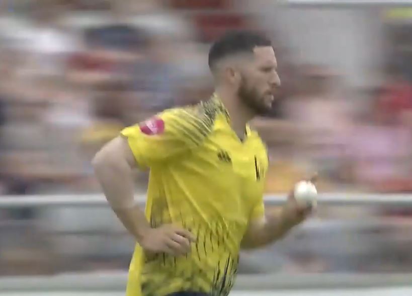 Wayne Parnell dents Lancashire with a 3-fer