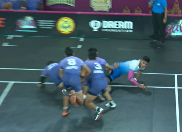 13 Raid Points! Gagan Gowda pummels Aravalli Arrows