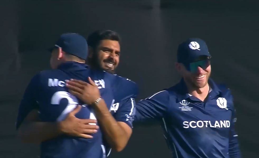 SCO thump listless UAE by 111 runs