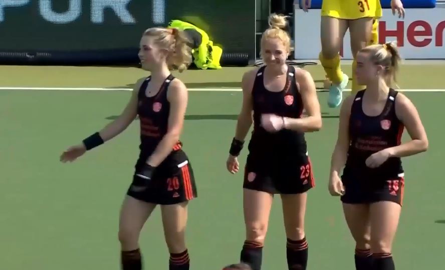 Mighty Netherlands contain China 4-2