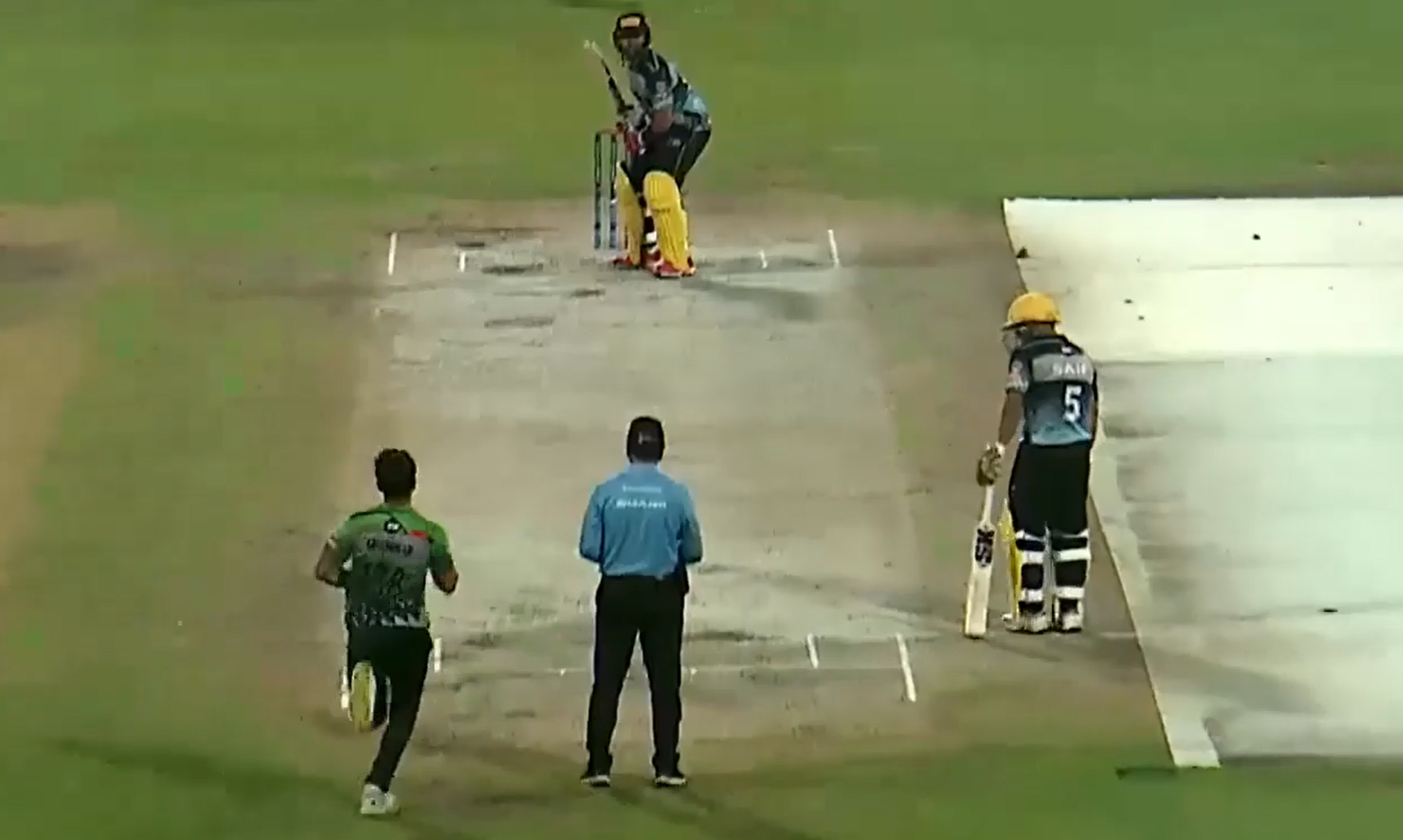 75 off 41! Alishan Sharafu guides Future Mattress to 176