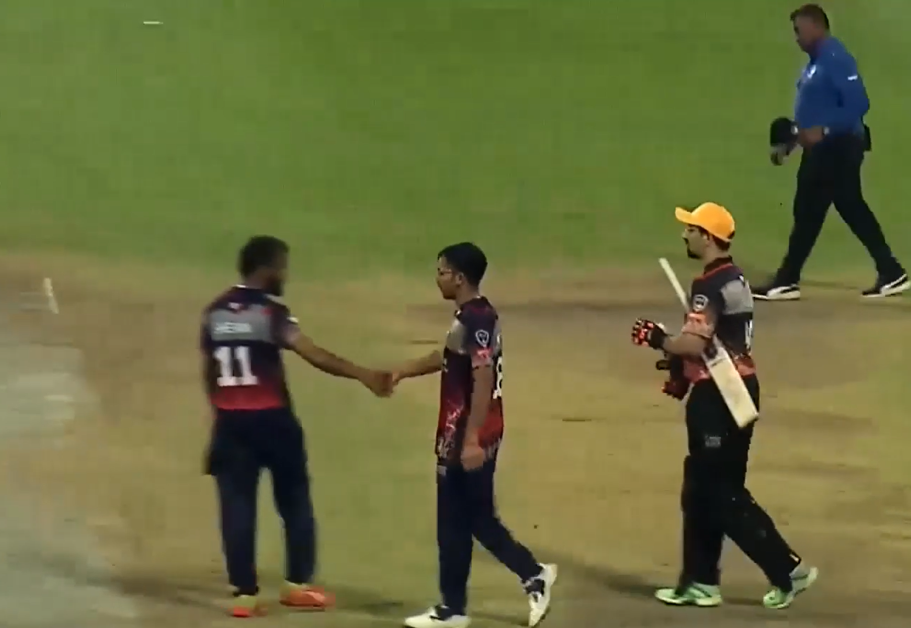 Scintillating Seven Districts thump Thambapanni Lions by 7 wickets