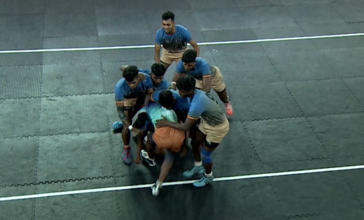 Manikandan Sudalaimani's heroic tackles against Nilgiri