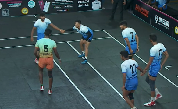 Narsimhamurthy's heroic display against Chola Veerans