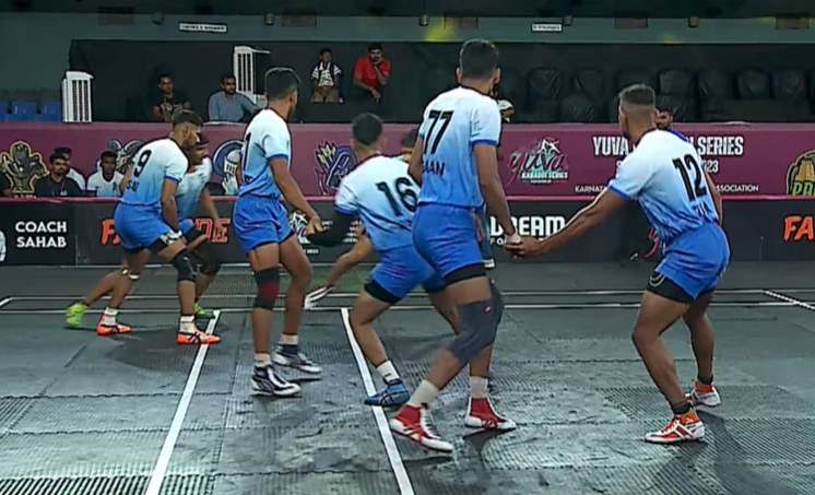 Shiva Kumar brings down Chola Veerans' raiders