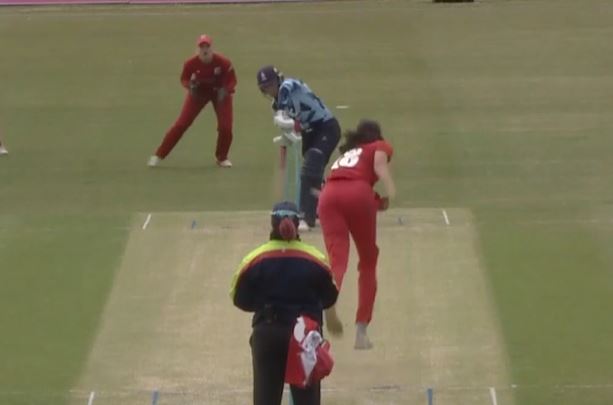 Upbeat Thunder beat Diamonds by 7 wickets