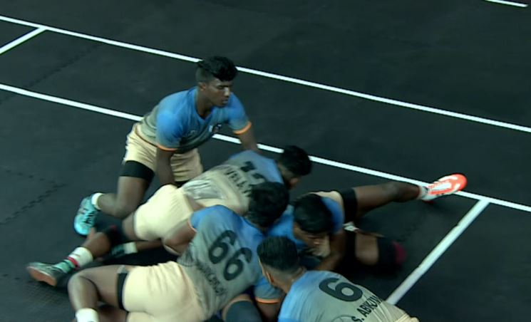 Abikumar's defense sets the stage for Knights