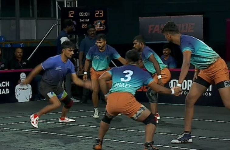Durgesh Sahu displays a clinical double-ankle hold