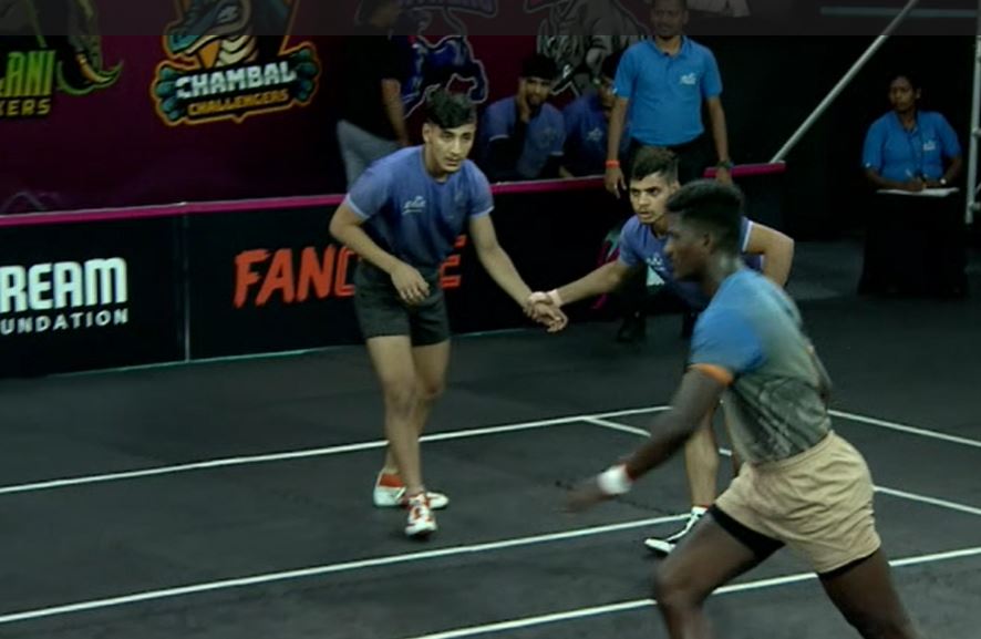 Sundaravishva Kannan clobbers Periyar Panthers