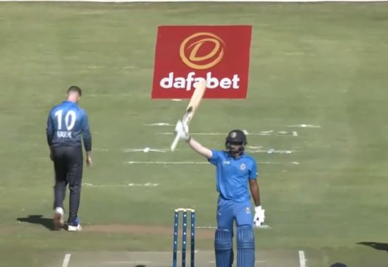 8 Fours! Ravikumar Samarth's sturdy 78*