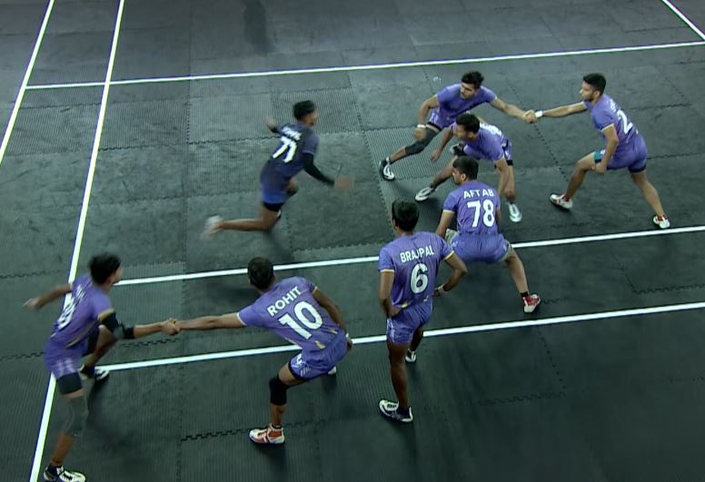 Buoyant Periyar Panthers floor Aravalli Arrows 48-39