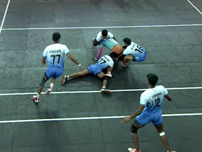 Shiva Kumar S leads the Hampi Heroes' defensive charge 