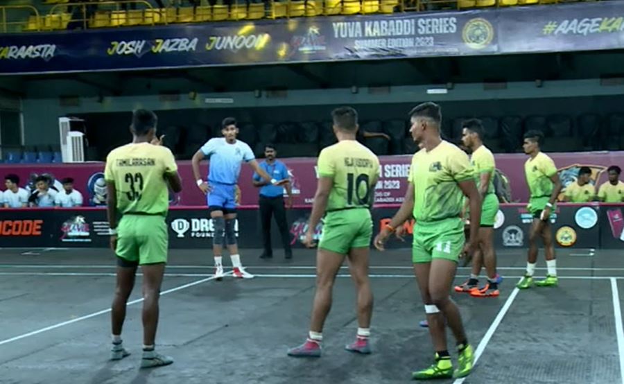 18 Raid points! Gagan Gowda strikes early