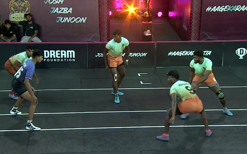 Periyar Panthers toil hard to contain Chola Veerans 25-23