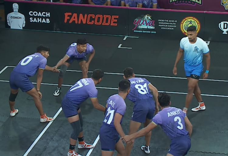 Hampi Heroes humble Aravalli Arrows 42-36