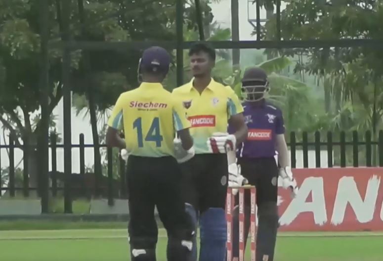 5 Sixes! Priyam Ashish returns with 40-ball 54